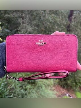 COACH Long Zip-Around Phone Wristlet Wallet Pink Crossgrain Leather w Gold